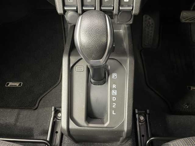 スズキ ジムニー XL 道央・札幌 2020(令2)年 3.9万km スペリアホワイト ・４WD/・ケンウッド７V型メモリーナビ（MDV-L407）/　CD/DVD/SD/USB/ワンセグTV/・バックカメラ/・横滑り防止装置/・ABS/・ダウンヒルアシストコントロール/・D+N席シートヒーター/・フロントフォグランプ/・ヘッドランプレベライザー/・純正フロアマット/・プッシュスタート/・スマートキー