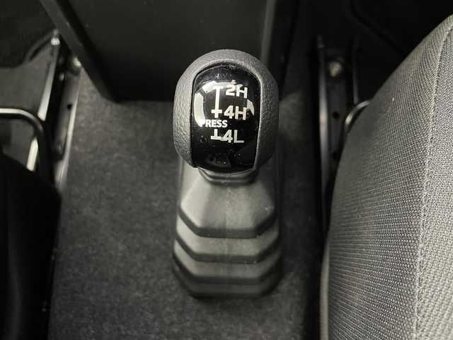 スズキ ジムニー XL 道央・札幌 2020(令2)年 3.9万km スペリアホワイト ・４WD/・ケンウッド７V型メモリーナビ（MDV-L407）/　CD/DVD/SD/USB/ワンセグTV/・バックカメラ/・横滑り防止装置/・ABS/・ダウンヒルアシストコントロール/・D+N席シートヒーター/・フロントフォグランプ/・ヘッドランプレベライザー/・純正フロアマット/・プッシュスタート/・スマートキー