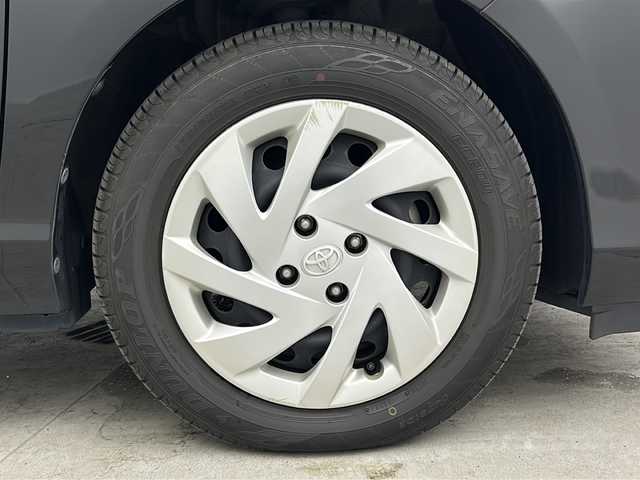 トヨタ アクア S 大阪府 2015(平27)年 5.6万km ブラックマイカ KENWOOD　ツィーター/純正SDナビ/・フルセグTV/・BTAUDIO/・AM/・FM/ビルドインETC/オートライト/ABS/横滑り防止装置/盗難防止装置/プッシュスタート/アイドリングストップ/スマートキー/電脳格納ミラー/ドアバイザー/ISOFIX/純正フロアマット/センターコンソール