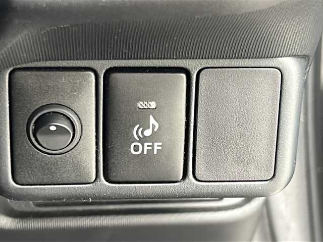 トヨタ アクア S 大阪府 2015(平27)年 5.6万km ブラックマイカ KENWOOD　ツィーター/純正SDナビ/・フルセグTV/・BTAUDIO/・AM/・FM/ビルドインETC/オートライト/ABS/横滑り防止装置/盗難防止装置/プッシュスタート/アイドリングストップ/スマートキー/電脳格納ミラー/ドアバイザー/ISOFIX/純正フロアマット/センターコンソール