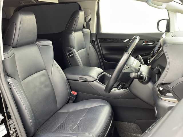 トヨタ ヴェルファイア Z Gエディション 兵庫県 2018(平30)年 7.4万km ブラック ・純正ナビ/Bluetooth/CD/DVD/USB/TV/・パノラミックビューモニター/・トヨタセーフティセンス/・プリクラッシュセーフティ/・レーントレーシングアシスト/・レーダクルーズコントロール/・ロードサインアシスト/・オートマチックハイビーム/・先行者発進告知機能/・ブラインドスポットモニター/・リヤクロストラフィックアラート/・インテリジェントクリアランスソナー/・ドライブスタートコントロール/・HDIM/・電子パーキングブレーキ/・オートホールドブレーキ/・革巻きステアリング/・ステアリングスイッチ/・ステアリングヒーター/・両側パワースライドドア/・パワーバックドア/・MTモード付AT/・フリップダウンモニター/・デジタルインナーミラー/・革シート/・前席パワーシート（運転席メモリ付き）/・前席シートヒーター/・前席エアシート/・純正フロアマット/・JBLプレミアムサウンド/・純正18インチアルミホイールタイヤ/・三眼LEDヘッドライト/・プッシュスタートボタン/・スマートキー/・ナノイー機能