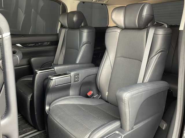 トヨタ ヴェルファイア Z Gエディション 兵庫県 2018(平30)年 7.4万km ブラック ・純正ナビ/Bluetooth/CD/DVD/USB/TV/・パノラミックビューモニター/・トヨタセーフティセンス/・プリクラッシュセーフティ/・レーントレーシングアシスト/・レーダクルーズコントロール/・ロードサインアシスト/・オートマチックハイビーム/・先行者発進告知機能/・ブラインドスポットモニター/・リヤクロストラフィックアラート/・インテリジェントクリアランスソナー/・ドライブスタートコントロール/・HDIM/・電子パーキングブレーキ/・オートホールドブレーキ/・革巻きステアリング/・ステアリングスイッチ/・ステアリングヒーター/・両側パワースライドドア/・パワーバックドア/・MTモード付AT/・フリップダウンモニター/・デジタルインナーミラー/・革シート/・前席パワーシート（運転席メモリ付き）/・前席シートヒーター/・前席エアシート/・純正フロアマット/・JBLプレミアムサウンド/・純正18インチアルミホイールタイヤ/・三眼LEDヘッドライト/・プッシュスタートボタン/・スマートキー/・ナノイー機能