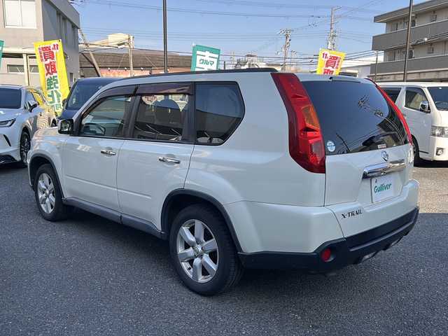 日産 エクストレイル 25X 大阪府 2007(平19)年 10.5万km ホワイトパール 純正メーカーHDDナビ/バック/サイドカメラ/ETC/HIDヘッドライト/フォグランプ/ヒルアシスト/革巻きステアリング/純正マット/ドアバイザー/保証書/取扱説明書