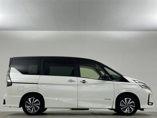 日産 セレナ e－パワー ハイウェイスター G 埼玉県 2021(令3)年 4.9万km ブリリアントホワイトパール 2トーン ＰＲＯＰＩＬＯＴ　１０型ナビ　温シート　ＢＳＭ　後席　ＥＴＣ　両側パワースライドドア　全方位　デジタルインナーミラー　コーナーセンサー　ステアリングヒーター　衝突軽減システム　ドライブレコーダー　禁煙