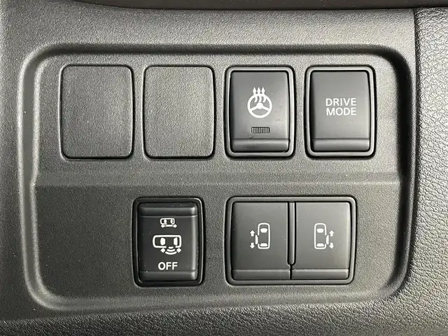 日産 セレナ e－パワー ハイウェイスター G 埼玉県 2021(令3)年 4.9万km ブリリアントホワイトパール 2トーン ＰＲＯＰＩＬＯＴ　１０型ナビ　温シート　ＢＳＭ　後席　ＥＴＣ　両側パワースライドドア　全方位　デジタルインナーミラー　コーナーセンサー　ステアリングヒーター　衝突軽減システム　ドライブレコーダー　禁煙