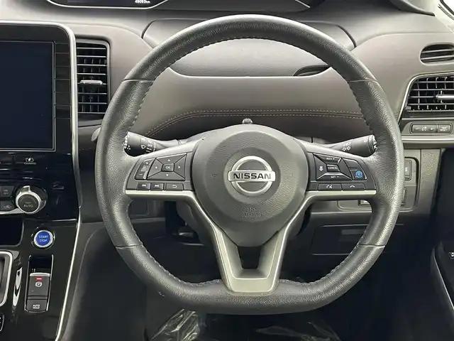 日産 セレナ e－パワー ハイウェイスター G 埼玉県 2021(令3)年 4.9万km ブリリアントホワイトパール 2トーン ＰＲＯＰＩＬＯＴ　１０型ナビ　温シート　ＢＳＭ　後席　ＥＴＣ　両側パワースライドドア　全方位　デジタルインナーミラー　コーナーセンサー　ステアリングヒーター　衝突軽減システム　ドライブレコーダー　禁煙