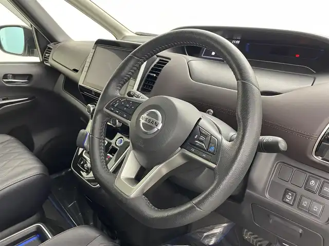 日産 セレナ e－パワー ハイウェイスター G 埼玉県 2021(令3)年 4.9万km ブリリアントホワイトパール 2トーン ＰＲＯＰＩＬＯＴ　１０型ナビ　温シート　ＢＳＭ　後席　ＥＴＣ　両側パワースライドドア　全方位　デジタルインナーミラー　コーナーセンサー　ステアリングヒーター　衝突軽減システム　ドライブレコーダー　禁煙