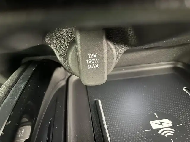 ホンダ ヴェゼル ハイブリッド e:HEV Z 富山県 2025(令7)年 0.1千km クリスタルブラックパール 登録済未使用車/ワンオーナー/４WD/純正9型ナビ/（BT/AM/FM/CD/DVD/Apple Car Play/Android Auto/USB)/フルセグTV/バックカメラ/衝突軽減ブレーキ/ヒルディセントコントロール/アダプティブクルーズコントロール/レーンキープアシスト/ブラインドスポットモニター/コーナーセンサー/電動リアゲート/置くだけ充電（ワイヤレス）/シートヒーター/ステアリングヒーター/ETC/パドルシフト/スマートキー×2/プッシュスタート/ドアバイザー/説明書／保証書