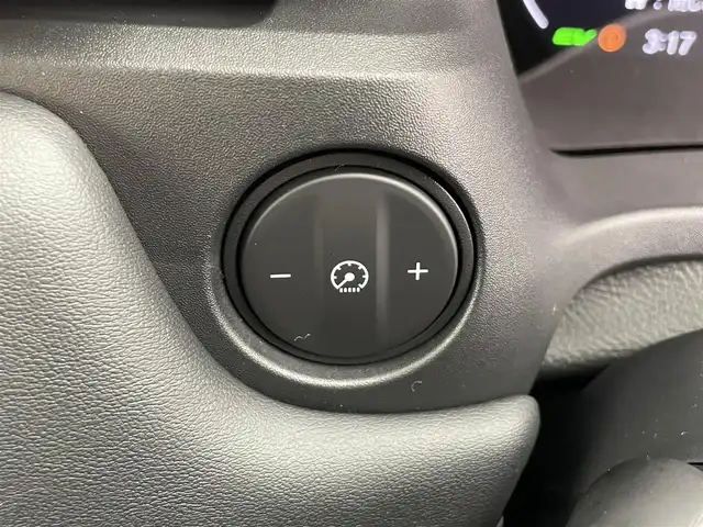 ホンダ ヴェゼル ハイブリッド e:HEV Z 富山県 2025(令7)年 0.1千km クリスタルブラックパール 登録済未使用車/ワンオーナー/４WD/純正9型ナビ/（BT/AM/FM/CD/DVD/Apple Car Play/Android Auto/USB)/フルセグTV/バックカメラ/衝突軽減ブレーキ/ヒルディセントコントロール/アダプティブクルーズコントロール/レーンキープアシスト/ブラインドスポットモニター/コーナーセンサー/電動リアゲート/置くだけ充電（ワイヤレス）/シートヒーター/ステアリングヒーター/ETC/パドルシフト/スマートキー×2/プッシュスタート/ドアバイザー/説明書／保証書