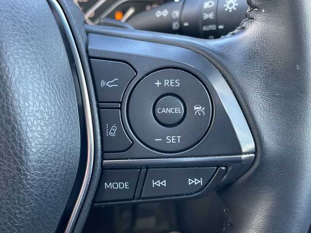 トヨタ カムリ WSレザーパッケージ 青森県 2019(令1)年 4.8万km プラチナホワイトパールマイカ 4WD/寒冷地仕様/純正Tコネクトナビ・フルセグTV/Bluetooth・Miracast/バックカメラ/本革シート/前席パワーシート・シートヒーター/ヘッドアップディスプレイ/セーフティセンス/プリクラッシュセーフティ/レーダークルーズコントロール/レーンディパーチャーアラート/オートマチックハイビーム/ブラインドスポットモニター/インテリジジュントクリアランスソナー/前後ドライブレコーダー/ビルトインETC/パドルシフト/ワイパーデアイサー/LEDヘッドライト/オートライト/LEDフォグランプ/リアフォグランプ/純正18インチアルミ/TRDエアロ