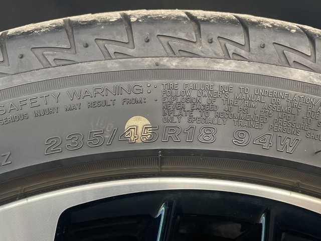 トヨタ カムリ WSレザーパッケージ 青森県 2019(令1)年 4.8万km プラチナホワイトパールマイカ 4WD/寒冷地仕様/純正Tコネクトナビ・フルセグTV/Bluetooth・Miracast/バックカメラ/本革シート/前席パワーシート・シートヒーター/ヘッドアップディスプレイ/セーフティセンス/プリクラッシュセーフティ/レーダークルーズコントロール/レーンディパーチャーアラート/オートマチックハイビーム/ブラインドスポットモニター/インテリジジュントクリアランスソナー/前後ドライブレコーダー/ビルトインETC/パドルシフト/ワイパーデアイサー/LEDヘッドライト/オートライト/LEDフォグランプ/リアフォグランプ/純正18インチアルミ/TRDエアロ