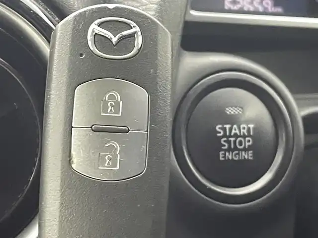 マツダ デミオ XD ツーリング Lパッケージ 熊本県 2015(平27)年 6.3万km ディープクリスタルブルーマイカ 純正ナビ/Bluetooth/ハーフレザーシート/衝突軽減ブレーキ/オートクルーズコントロール/ETC/アイドリングストップ/横滑り防止/純正フロアマット/純正16インチAW/パドルシフト/オートライト/LEDヘッドライト/フォグライト/スマートキー/プッシュスタート/スペアキー1本