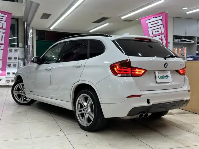 ＢＭＷ Ｘ１ 東京都 2014(平26)年 4.5万km アルピンホワイトⅢ ○純正メーカーナビ/　CD・DVD・MSV・BT・USB・AUX/○ETC/○純正HID/○純正フォグランプ/○純正バックフォグ/○ステアリングスイッチ/○革巻きステアリング/○アイドリングストップ/○純正フロアマット/○トノカバー/○リア5面スモークフィルム/○保証書/○取扱説明書/○スペアキー