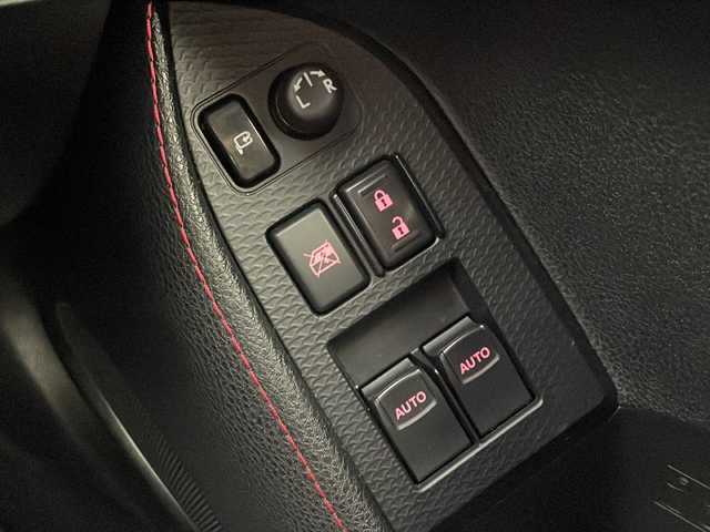 トヨタ ８６ GT リミテッド 千葉県 2015(平27)年 4.4万km ダークグレーメタリック 禁煙車　/モデリスタエアロ　/社外ディスプレイオーディオ　/ＡＭ　ＦＭ　ＣＤ　ＤＶＤ　ＢＴ　/６速ＭＴ　/シートヒーター　/バックカメラ　/クルーズコントロール　/ＴＯＭｓマフラー　/ＥＴＣ　/ハーフレザーシート　/ＨＩＤヘッドライト/フォグランプ/プッシュスタート/スマートキー