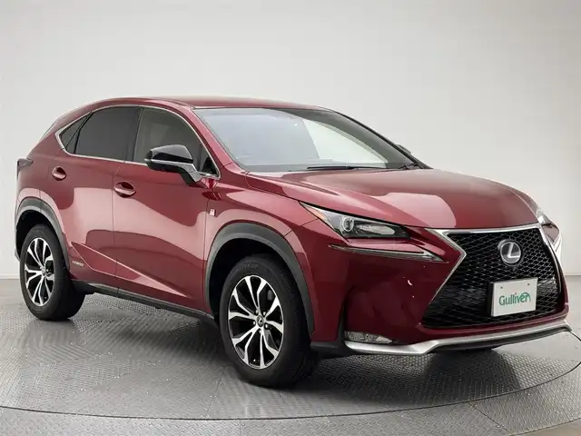 レクサス ＮＸ 300h Fスポーツ 兵庫県 2015(平27)年 7.2万km レッドマイカクリスタルシャイン 純正ナビ/フルセグTV CD DVD BT MSV USB AUX/マークレビンソン/プリクラッシュセーフティー/パノラミックビューモニター/BSM/クリアランスソナー/レーダークルーズコントロール/パワーバックドア/レザーシート/シートヒーター/ベンチレーション/パワーシート/LEDヘッドライト/LEDフォグライト/オートライト/電子パーキング/HOLD/ステアリングヒーター/スマートキー