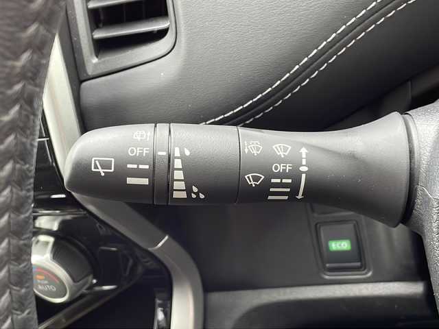 日産 セレナ ハイウェイスターVセレクションⅡ 岐阜県 2019(令1)年 3.3万km ブリリアントホワイトパール 純正ディーラーナビTV（10インチ）/Bluetooth/CD/DVD/SD/AUX/クルーズコントロール/ビルトインETC/ドライブレコーダー/両側パワースライドドア/アイドリングストップ/純正フリップダウンモニター/LEDヘッドライト/スマートキー