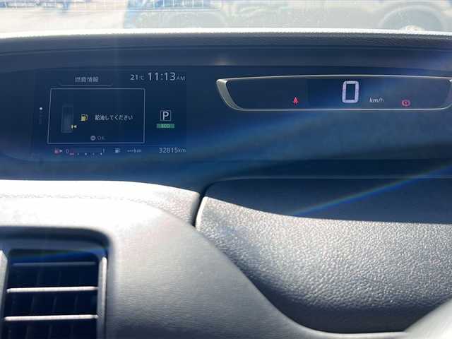 日産 セレナ ハイウェイスターVセレクションⅡ 石川県 2019(令1)年 3.3万km ブリリアントホワイトパール SDナビ（DVD再生機能有）/Bluetooth/バックカメラ/フルセグTV/ETC/ドライブレコーダー/両側パワースライドドア/レーダークルーズ/LEDヘッドライト/盗難防止装置/Wエアバック