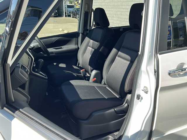 日産 セレナ ハイウェイスターVセレクションⅡ 石川県 2019(令1)年 3.3万km ブリリアントホワイトパール SDナビ（DVD再生機能有）/Bluetooth/バックカメラ/フルセグTV/ETC/ドライブレコーダー/両側パワースライドドア/レーダークルーズ/LEDヘッドライト/盗難防止装置/Wエアバック