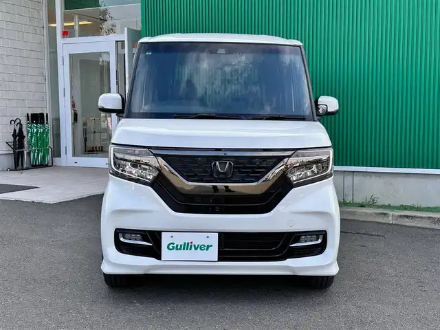 ホンダ Ｎ ＢＯＸ カスタム G L ターボ ホンダセンシング 宮城県 2018(平30)年 5.7万km プラチナホワイトパール ホンダセンシング/●衝突軽減ブレーキ〈CMBS〉/●誤発進抑制機能/●後方誤発進抑制機能/●歩行者事故低減ステアリング/●路外逸脱抑制機能/●ACC〈アダプティブ・クルーズ・コントロール〉/●LKAS〈車線維持支援システム〉/●オートハイビーム/●先行車発進お知らせ機能/●標識認識機能/純正8インチナビ（VXU-185NBi）/・CD/DVD/・Bluetooth/・フルセグTV/バックカメラ/ビルトインETC/ドライブレコーダー/両側パワースライドドア/ハーフレザーシート/革巻きステアリング/パドルシフト/ステアリングスイッチ/LEDヘッドランプ/フォグランプ/オートライト/スマートキー＆プッシュスタート/電動格納ミラー/プラズマクラスター技術搭載フルオート・エアコンディショナー/純正15インチAW/純正フロアマット/ドアバイザー/W/サイド/カーテンエアバッグ