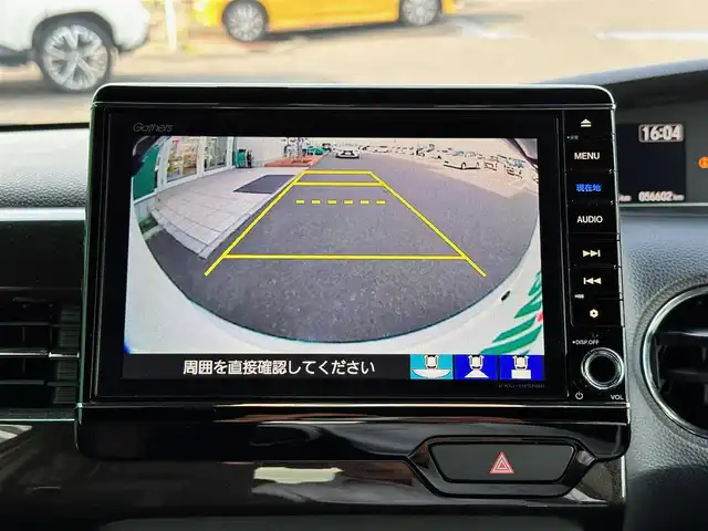 ホンダ Ｎ ＢＯＸ カスタム G L ターボ ホンダセンシング 宮城県 2018(平30)年 5.7万km プラチナホワイトパール ホンダセンシング/●衝突軽減ブレーキ〈CMBS〉/●誤発進抑制機能/●後方誤発進抑制機能/●歩行者事故低減ステアリング/●路外逸脱抑制機能/●ACC〈アダプティブ・クルーズ・コントロール〉/●LKAS〈車線維持支援システム〉/●オートハイビーム/●先行車発進お知らせ機能/●標識認識機能/純正8インチナビ（VXU-185NBi）/・CD/DVD/・Bluetooth/・フルセグTV/バックカメラ/ビルトインETC/ドライブレコーダー/両側パワースライドドア/ハーフレザーシート/革巻きステアリング/パドルシフト/ステアリングスイッチ/LEDヘッドランプ/フォグランプ/オートライト/スマートキー＆プッシュスタート/電動格納ミラー/プラズマクラスター技術搭載フルオート・エアコンディショナー/純正15インチAW/純正フロアマット/ドアバイザー/W/サイド/カーテンエアバッグ