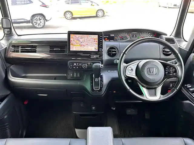 ホンダ Ｎ ＢＯＸ カスタム G L ターボ ホンダセンシング 宮城県 2018(平30)年 5.7万km プラチナホワイトパール ホンダセンシング/●衝突軽減ブレーキ〈CMBS〉/●誤発進抑制機能/●後方誤発進抑制機能/●歩行者事故低減ステアリング/●路外逸脱抑制機能/●ACC〈アダプティブ・クルーズ・コントロール〉/●LKAS〈車線維持支援システム〉/●オートハイビーム/●先行車発進お知らせ機能/●標識認識機能/純正8インチナビ（VXU-185NBi）/・CD/DVD/・Bluetooth/・フルセグTV/バックカメラ/ビルトインETC/ドライブレコーダー/両側パワースライドドア/ハーフレザーシート/革巻きステアリング/パドルシフト/ステアリングスイッチ/LEDヘッドランプ/フォグランプ/オートライト/スマートキー＆プッシュスタート/電動格納ミラー/プラズマクラスター技術搭載フルオート・エアコンディショナー/純正15インチAW/純正フロアマット/ドアバイザー/W/サイド/カーテンエアバッグ