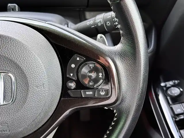 ホンダ Ｎ ＢＯＸ カスタム G L ターボ ホンダセンシング 宮城県 2018(平30)年 5.7万km プラチナホワイトパール ホンダセンシング/●衝突軽減ブレーキ〈CMBS〉/●誤発進抑制機能/●後方誤発進抑制機能/●歩行者事故低減ステアリング/●路外逸脱抑制機能/●ACC〈アダプティブ・クルーズ・コントロール〉/●LKAS〈車線維持支援システム〉/●オートハイビーム/●先行車発進お知らせ機能/●標識認識機能/純正8インチナビ（VXU-185NBi）/・CD/DVD/・Bluetooth/・フルセグTV/バックカメラ/ビルトインETC/ドライブレコーダー/両側パワースライドドア/ハーフレザーシート/革巻きステアリング/パドルシフト/ステアリングスイッチ/LEDヘッドランプ/フォグランプ/オートライト/スマートキー＆プッシュスタート/電動格納ミラー/プラズマクラスター技術搭載フルオート・エアコンディショナー/純正15インチAW/純正フロアマット/ドアバイザー/W/サイド/カーテンエアバッグ