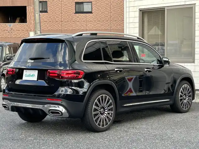メルセデス・ベンツ Ｍ・ベンツ ＧＬＢ１８０ 福岡県 2024(令6)年 0.6万km コスモスブラック ワンオーナー/BURMESTWRプレミアムサウンド/パノラミックスライディングルーフ/レザーエクスクルーシブパッケージ/・黒色ハーフレザーシート/・メモリー付きパワーシート（D/N）/・シートヒーター（D/N）/・電動ランバーサポート（D/N）/パーキングパッケージ/・リアビューカメラ/・360°カメラシステム/・パーキングアシストパークトロニック/・アクティブパーキングアシスト/レーダーセーフティーパッケージ/・エレクトロニックトラクションサポート/・PRE-SAFEブレーキ/・ブラインドスポットアシスト/・アテンションアシスト/・レーンキープアシスト/・車間距離警報装置/純正10/3インチディスプレイオーディオ/　（AM/FM/Bluetooth/フルセグTV）/インテリジェンスドライブ/・ステアコントロールステアリングアシストシステム/・ホールド機能/・ヒルスタートアシスト/・スタートオフアシスト/・アダプティブブレーキライト/・クルーズコントロール/・トラフィックサインアシスト/・アダプティブダイビング/純正20インチAW/ルーフレール/パワーバックドア/純正前後ドライブレコーダー/ETC/パドルシフト