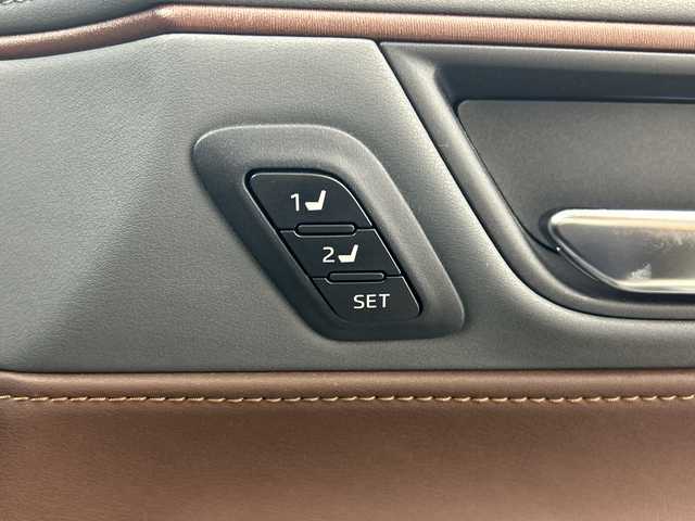 トヨタ ハリアー Z レザーパッケージ 三重県 2020(令2)年 5.1万km プレシャスブラックパール 純正12.3インチDAナビ/・AppleCarplay・AndroidAuto・フルセグ・BT・AUX/パノラミックビューモニター/JBLプレミアムサウンド/デジタルインナーミラー/プリクラッシュセーフティ/クリアランスソナー/レーダークルーズコントロール/オートハイビーム/レーントレーシングアシスト/ロードサインアシスト/シートヒーター・エアシート（運転席・助手席）/運転席・助手席パワーシート（D席メモリー付き）/ステアリングヒーター/ブラインドスポットモニター/電動リアゲート/純正フロアマット/純正19インチアルミ/LEDヘッドライト/スペアキー/黒革