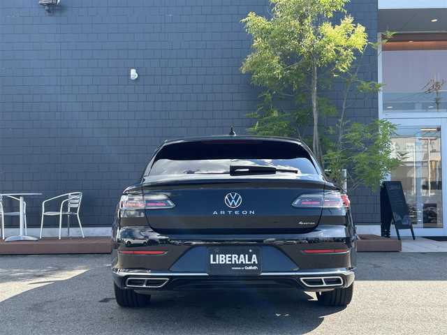 フォルクスワーゲン ＶＷ アルテオン SB TSI 4モーション Rラインアドバンス 滋賀県 2022(令4)年 2.7万km 黒  4MOTION（フルタイム4輪駆動）/純正20インチアルミホイール/ラグジュアリーパッケージ/・プレミアムサウンドシステム”harman/Kardon”/・電動パノラマスライディングルーフ/LEDヘッドライト/純正ナビゲーションシステム/・Bluetooth/・FM/・USBポート/・CarPlay/R-Line専用ナパレザーシート/・前席パワーシート/・全席シートヒーター/R-Line専用ステアリング/パワーバックドア/スペアキー