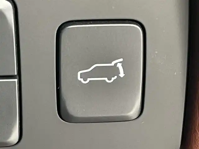 マツダ ＣＸ－８ XD エクスクルーシブモード 群馬県 2022(令4)年 1.3万km チタニウムフラッシュマイカ サンルーフ/＝＝＝＝＝/純正10.25インチマツダコネクトナビ/・AM/FM/USB/Bluetooth/フルセグTV/AppleCarPlay/AndroidAuto/360度ビューモニター/BOSEプレミアムサウンド/パワーバックドア/i-ACTIVSENSE/・スマートブレーキサポート/アドバンストスマートシティブレーキサポート/・AT誤発進/誤後進抑制機能/・レーンキープアシストシステム/車線逸脱警報システム/・ブラインドスポットモニタリング/・速度標識警報システム/・マツダレーダークルーズコントロール/・障害物センサー/ブラウン本革シート/=======/サンルーフ　１０．２５インチマツダコネクトナビ　ワイヤレス充電　３６０度ビューモニター　ＢＯＳＥサウンド　前席＋２列目パワーシート／シートヒータ／シートベンチレーション　パワーバックドア　ＥＴＣ　禁煙