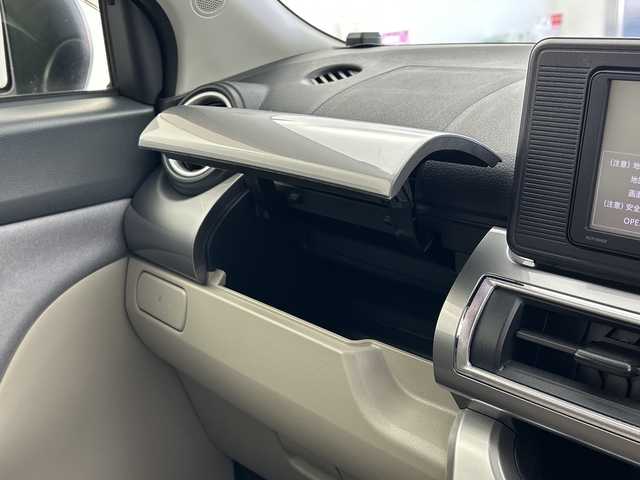 ダイハツ キャスト スタイル X SAⅡ 愛知県 2016(平28)年 2.8万km ファイアークォーツレッドM 純正ナビ/・Bluetooth/・CD/DVD/バックカメラ/衝突軽減ブレーキ/レーンキープアシスト/オートライト/前後コーナーセンサー/前方ドライブレコーダー/エンジンプッシュスタートボタン