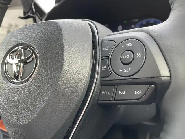 トヨタ ＲＡＶ４ ハイブリッド アドベンチャー 静岡県 2025(令7)年 0.4万km アーバンカーキ ●ワンオーナー/●純正10.5インチナビ/(フルセグ/Bluetooth)/●全方位カメラ/●JAOSフロントプロテクター/●JAOSピラープロテクター/●TRDマフラー/●モデリスタサイドステップ/●プリクラッシュセーフティ/●レーンキープアシスト/●レーダークルーズコントロール/●ブラインドスポットモニター/●前後クリアランスソナー/●電動パーキングブレーキ/●オートブレーキホールド/●電動リアゲート/●LEDヘッドライト/●フォグランプ/●オートライト/●オートマチックハイビーム/●革巻きステアリング/●ステアリングスイッチ/●ステアリングヒーター/●運転席パワーシート(シートメモリー付き)/●前席シートヒーター/●前後ドライブレコーダー/●デジタルインナーミラー/●ETC2.0/●純正フロアマット/●ドアバイザー/●トノカバー/●サンルーフ/●横滑り防止装置/●ISOFIX/●純正19インチアルミホイール/●W＋サイド＋カーテンSRS＋ABS/●保証書/●取扱説明書