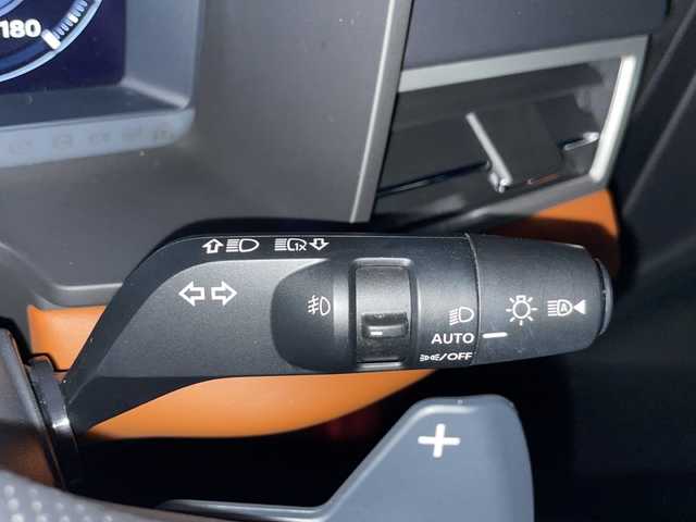 三菱 アウトランダー ＰＨＥＶ P 岩手県 2022(令4)年 2.8万km レッドダイヤモンド パノラマルーフ　ＢＯＳＥサウンドシステム　マイパイロット　純正９型ナビ　全周囲Ｃ　ヘッドアップディスプレイ　ＢＳＭ　メモリ付電動本革シート　シートヒーター　ステアヒーター　ＡＣ１００Ｖコンセント
