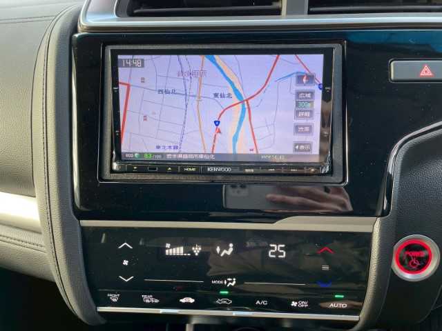 ホンダ フィット ハイブリット Fコンフォートエディション 岩手県 2018(平30)年 3.6万km クリスタルブラックパール 保証書　取説あり/ケンウッドSDナビ/フルセグ/DVD/BT/バックカメラ/ETC/スマートキー/前席シートヒーター