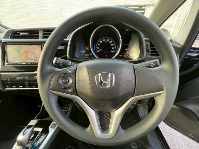 ホンダ フィット ハイブリット Fコンフォートエディション 岩手県 2018(平30)年 3.6万km クリスタルブラックパール 保証書　取説あり/ケンウッドSDナビ/フルセグ/DVD/BT/バックカメラ/ETC/スマートキー/前席シートヒーター