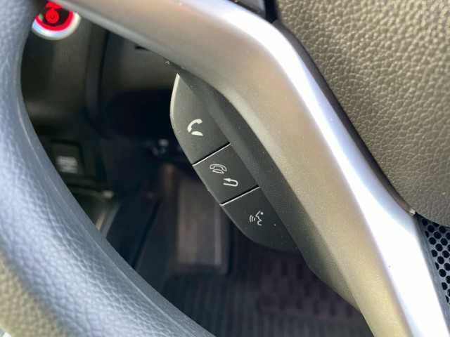 ホンダ フィット ハイブリット Fコンフォートエディション 岩手県 2018(平30)年 3.6万km クリスタルブラックパール 保証書　取説あり/ケンウッドSDナビ/フルセグ/DVD/BT/バックカメラ/ETC/スマートキー/前席シートヒーター