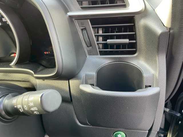 ホンダ フィット ハイブリット Fコンフォートエディション 岩手県 2018(平30)年 3.6万km クリスタルブラックパール 保証書　取説あり/ケンウッドSDナビ/フルセグ/DVD/BT/バックカメラ/ETC/スマートキー/前席シートヒーター