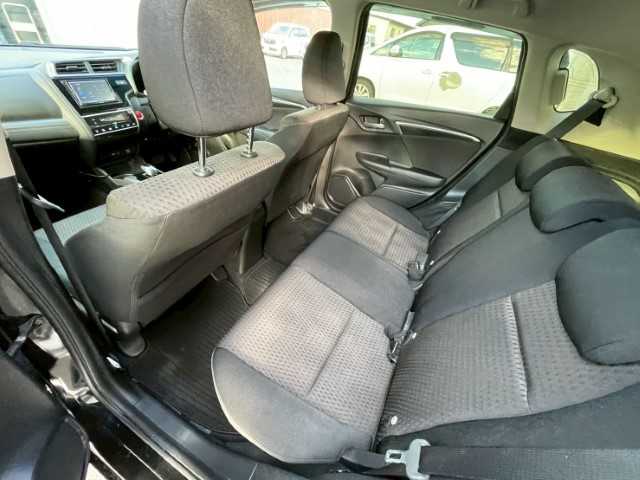 ホンダ フィット ハイブリット Fコンフォートエディション 岩手県 2018(平30)年 3.6万km クリスタルブラックパール 保証書　取説あり/ケンウッドSDナビ/フルセグ/DVD/BT/バックカメラ/ETC/スマートキー/前席シートヒーター