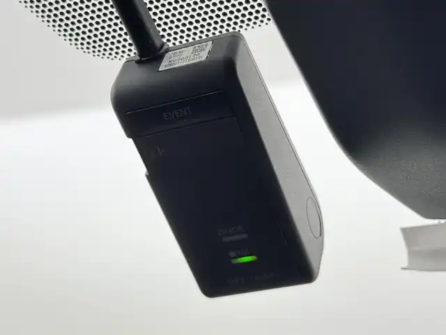 トヨタ プリウス G 福岡県 2023(令5)年 2万km プラチナホワイトパールマイカ 純正ＤＡナビ/フルセグTV　/全方位カメラ　/前方ドラレコ　/レーダー探知機　/ビルトインＥＴＣ２．０　/トヨタセーフティセンス　/レーダークルーズコントロール　/コーナーセンサー　/衝突軽減ブレーキ　/レーンキープ　/アクセル踏み間違い防止　/ブラインドスポットモニター　/寒冷地仕様　/シートヒーター　/純正１９インチＡＷ　/ＬＥＤヘッドライト