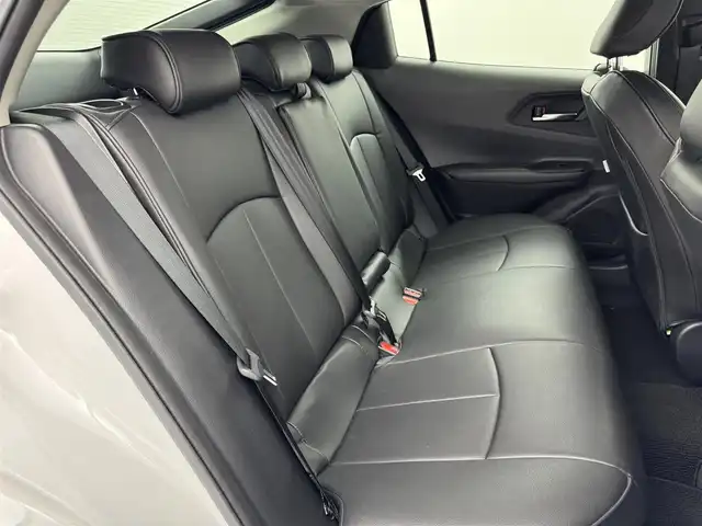 トヨタ プリウス G 福岡県 2023(令5)年 2万km プラチナホワイトパールマイカ 純正ＤＡナビ/フルセグTV　/全方位カメラ　/前方ドラレコ　/レーダー探知機　/ビルトインＥＴＣ２．０　/トヨタセーフティセンス　/レーダークルーズコントロール　/コーナーセンサー　/衝突軽減ブレーキ　/レーンキープ　/アクセル踏み間違い防止　/ブラインドスポットモニター　/寒冷地仕様　/シートヒーター　/純正１９インチＡＷ　/ＬＥＤヘッドライト