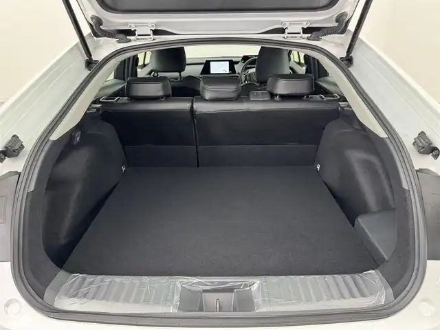 トヨタ プリウス G 福岡県 2023(令5)年 2万km プラチナホワイトパールマイカ 純正ＤＡナビ/フルセグTV　/全方位カメラ　/前方ドラレコ　/レーダー探知機　/ビルトインＥＴＣ２．０　/トヨタセーフティセンス　/レーダークルーズコントロール　/コーナーセンサー　/衝突軽減ブレーキ　/レーンキープ　/アクセル踏み間違い防止　/ブラインドスポットモニター　/寒冷地仕様　/シートヒーター　/純正１９インチＡＷ　/ＬＥＤヘッドライト