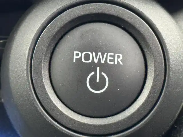 トヨタ プリウス G 福岡県 2023(令5)年 2万km プラチナホワイトパールマイカ 純正ＤＡナビ/フルセグTV　/全方位カメラ　/前方ドラレコ　/レーダー探知機　/ビルトインＥＴＣ２．０　/トヨタセーフティセンス　/レーダークルーズコントロール　/コーナーセンサー　/衝突軽減ブレーキ　/レーンキープ　/アクセル踏み間違い防止　/ブラインドスポットモニター　/寒冷地仕様　/シートヒーター　/純正１９インチＡＷ　/ＬＥＤヘッドライト