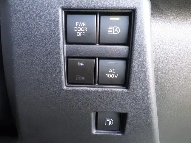 トヨタ アルファードハイブリット Z 千葉県 2024(令6)年 4.4万km プラチナホワイトパールマイカ Toyota Safety Sense/・プリクラッシュセーフティ/・レーンディパーチャーアラート/・オートハイビーム/・レーダークルーズコントロール/・ブラインドスポットモニター/トヨタチームメイト/モデリスタエアロ/モデリスタシグネイチャーイルミ/左右独立ムーンルーフ/パワーバックドア/両側パワースライドドア/ユニバーサルステップ/純正コネクティッドナビ/地デジTV/【Bluetooth接続】/【Apple CarPlay　Android Auto対応】/パノラミックビューモニター/フリップダウンモニター（V13T-R72F）/置くだけ充電/ドライブレコーダー（前後撮影）【TZ-DR210】/コンビハンドル/ステアリングスイッチ/各席エアシート/シートヒーター/前席パワーシート/デジタルインナーミラー/ETC（2.0）/LEDヘッドライト/フォグライト/ウインカーミラー/クリアランスソナー/純正18インチアルミホイル/サイド/カーテンエアバッグ/スマートキー