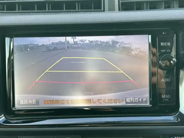 トヨタ アクア S 和歌山県 2015(平27)年 8.7万km シルバーM 純正7インチナビ（NSZN-Y64T)/バックカメラ/フルセグTV/横滑り防止/ABS/ビルトインETC/ドアバイザー/リモコンキー/LEDヘッドライト