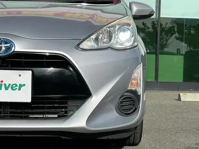 トヨタ アクア S 和歌山県 2015(平27)年 8.7万km シルバーM 純正7インチナビ（NSZN-Y64T)/バックカメラ/フルセグTV/横滑り防止/ABS/ビルトインETC/ドアバイザー/リモコンキー/LEDヘッドライト