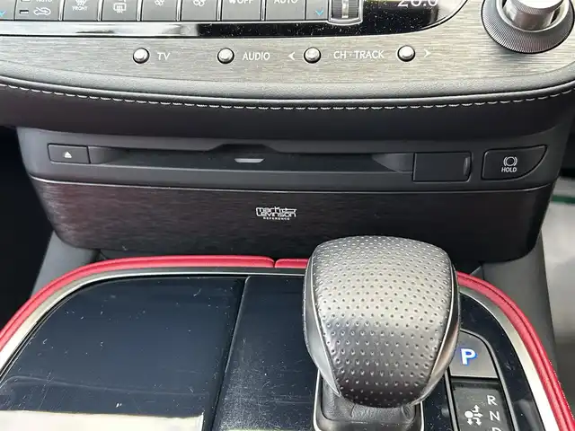 レクサス ＬＳ 500 Fスポーツ 長崎県 2018(平30)年 4.2万km ホワイトノーヴァガラスフレーク 純正ナビ（ＢＴ／フルセグＴＶ／ＣＤ／ＤＶＤ／ＦＭ／ＡＭ）/ＴＲＤエアロ/ＴＲＤマフラー/オレンジキャリパー/サンルーフ/マークレビンソン/デジタルインナーミラー/全方位モニター/ＥＴＣ/シートヒーター/ベンチレーション/パドルシフト/全ドアイージークローザー/ヘッドアップディスプレイ/ＢＳＭ