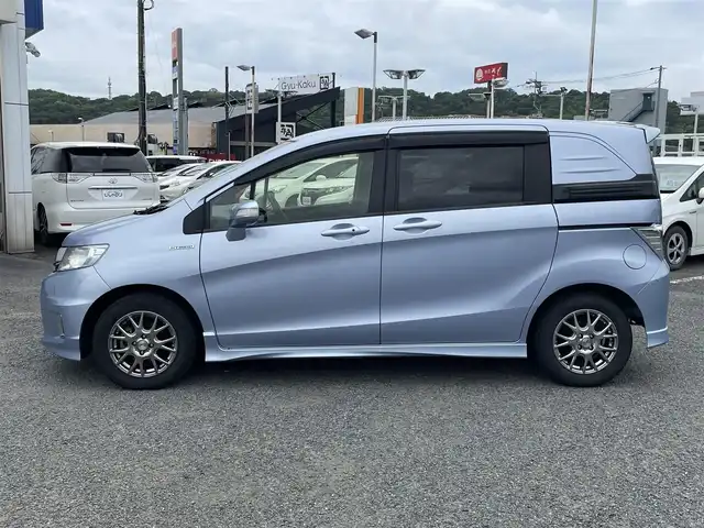 ホンダ フリード スパイク ハイブリット ジャストセレクション 神奈川県 2014(平26)年 10.8万km プレミアムブルーオパールメタリック (株)IDOMが運営する【じしゃロン秦野店】の自社ローン専用車両になります。こちらは現金またはオートローンご利用時の価格です。自社ローンご希望の方は別途その旨お申付け下さい/メモリナビ/バックカメラ/両側パワースライドドア/ETC