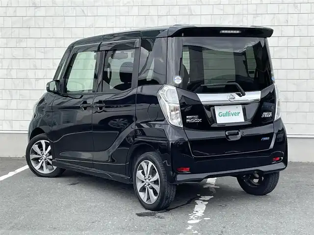 日産 デイズ ルークス ハイウェイスターX Gパッケージ 愛知県 2015(平27)年 4.8万km ブラック ・純正SDメモリーナビ/・全方位カメラ/・フルセグTV/・CD/DVD再生/・ETC/・Bluetooth/USB接続/・両側パワースライドドア/・純正フロアマット/・ベンチシート/・純正１５インチアルミホイール/・横滑り防止装置/・衝突軽減ブレーキ/・ドライブレコーダー（前）/・スマートキー/・プッシュスタート