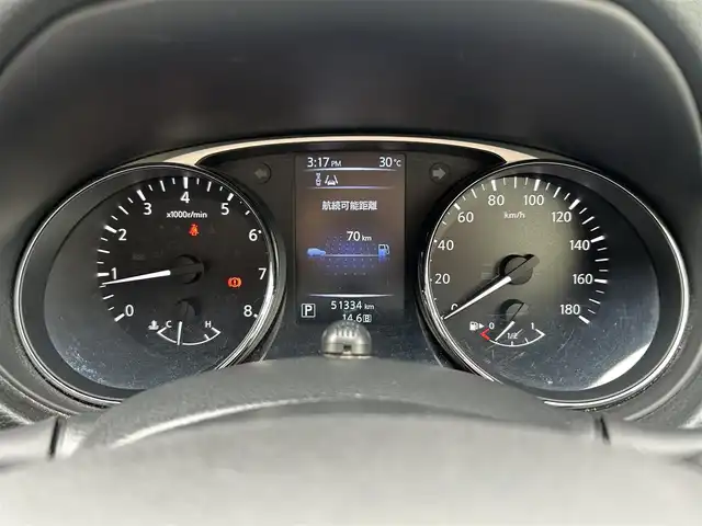 日産 エクストレイル 20X エマージェンシーブレーキ 群馬県 2017(平29)年 5.2万km ブリリアントホワイトパール 純正SDナビ（MM316D-W）/Bluetooth/CD/DVD/AM/FM/SD/フルセグTV/USB）/エマージェンシーブレーキ/横滑り防止装置/純正ドラレコ（前方のみ）/シルバールーフレール/前席シートヒーター/アイドリングストップ/純正フロアマット/純正ビルトインETC/純正17インチAW/LEDヘッドライト/オートライト/フロントフォグランプ/電動格納ウインカーミラー/ECO/SPORTモード/ステアリングスイッチ/プッシュスタート/スマートキー