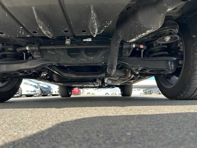 レクサス ＲＸ 450h バージョンL 宮城県 2022(令4)年 1.8万km グラファイトブラックガラスフレーク セーフティシステムプラス/・プリクラッシュセーフティ/・レーントレーシングアシスト/・オートマチックハイビーム/・レーダークルーズコントロール/・ロードサインアシスト/・先行車発進告知機能/パーキングサポートブレーキ/ブラインドスポットモニター/ヘッドアップディスプレイ/パノラミックビューモニター/純正ナビ/・CD/DVD/・Bluetooth/・フルセグTV/ETC2.0/ドライブレコーダー/AC100V/100Wコンセント/電動リアゲート/本革シート/シートヒーター（前席＋後席）/コンフォータブルエアシート（前席）/10WAYパワーシート（前席）/前席メモリーシート/後席パワーシート/手動サンシェード（リアドア）/角型3眼LEDヘッドランプ/フォグランプ/オートライト/ウッドコンビステアリング/ステアリングヒーター/パドルシフト/電動パーキングブレーキ/ブレーキホールド/純正20インチAW/純正フロアマット/純正ドアバイザー/トノカバー/W/サイド/カーテン/ニーエアバッグ